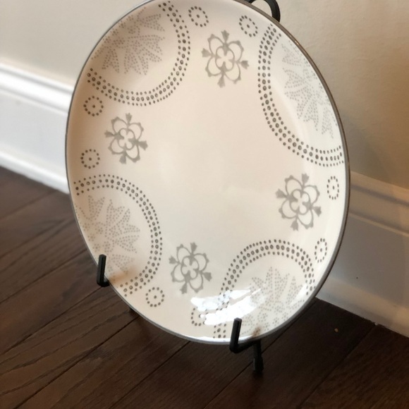 Baum Brothers 10.5” Phara Gray/White Geometric Farmhouse Round Dinner Plate - Picture 3 of 5